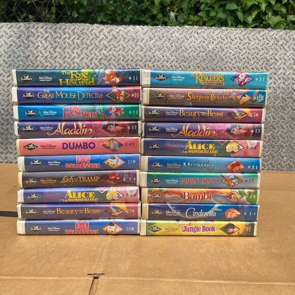 HUGE Lot 20 Disney Black Diamond "The Classics" VHS Tapes Cinderella Dumbo Alice - Picture 1 of 7